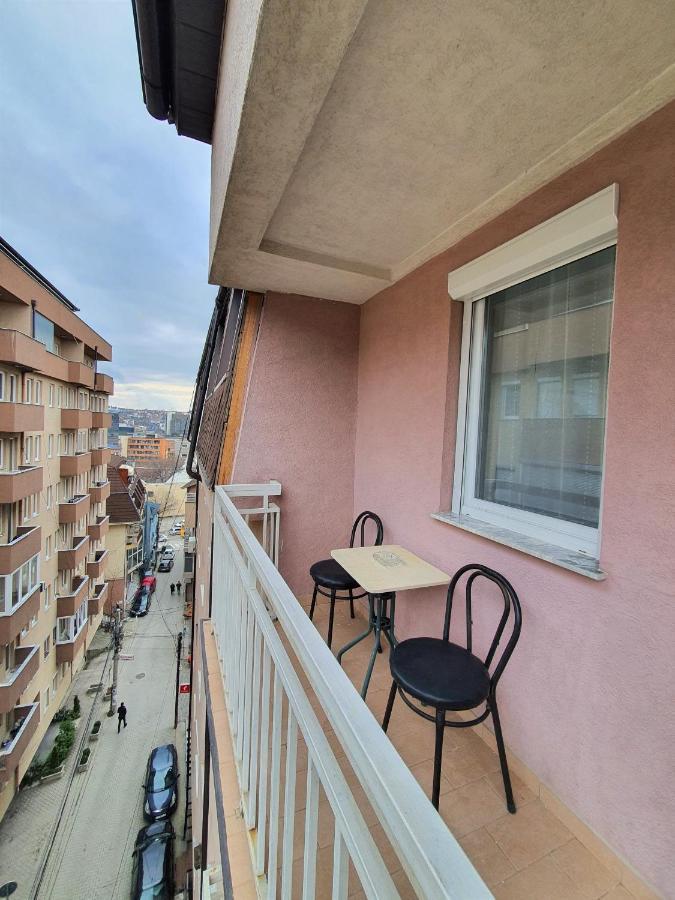 פרישטינה Zogu Apartments - City Center מראה חיצוני תמונה