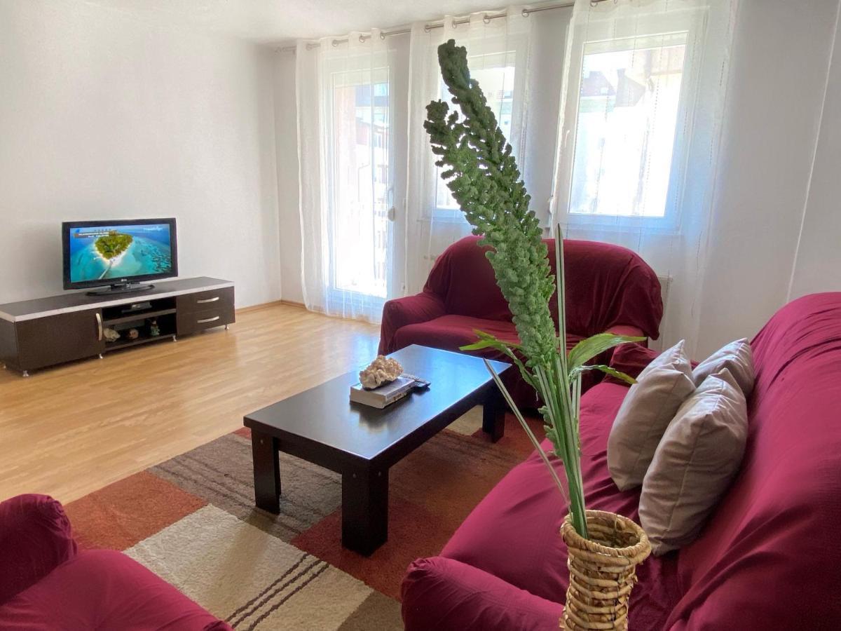 פרישטינה Zogu Apartments - City Center מראה חיצוני תמונה