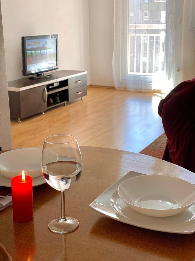 פרישטינה Zogu Apartments - City Center מראה חיצוני תמונה